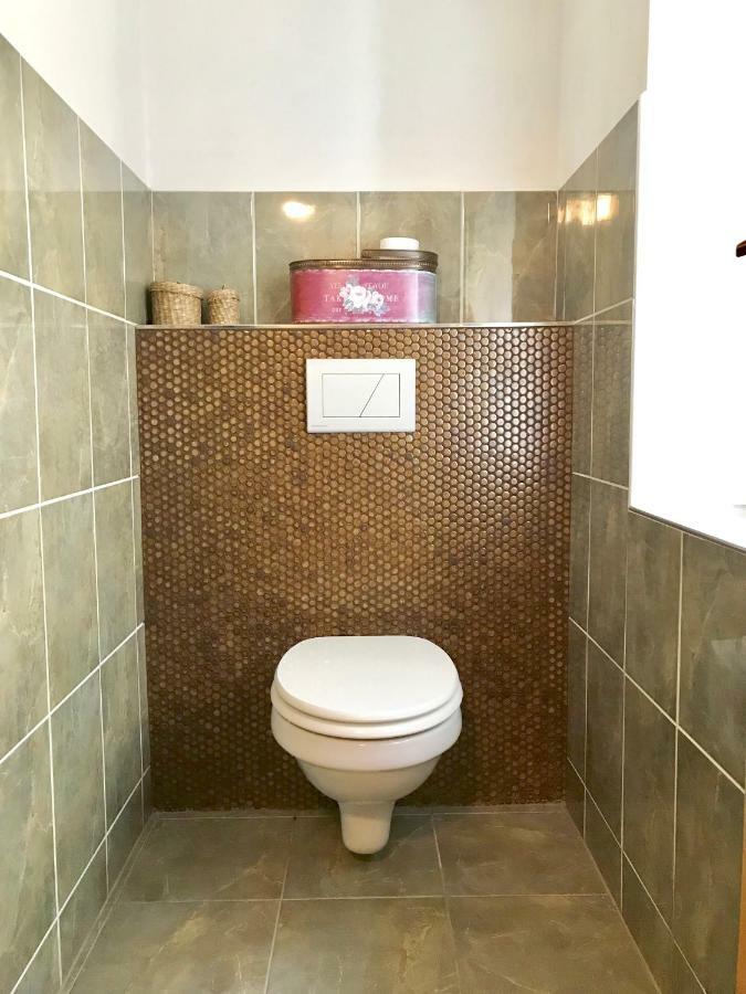 Budyne Apartment Budyne nad Ohri Kültér fotó