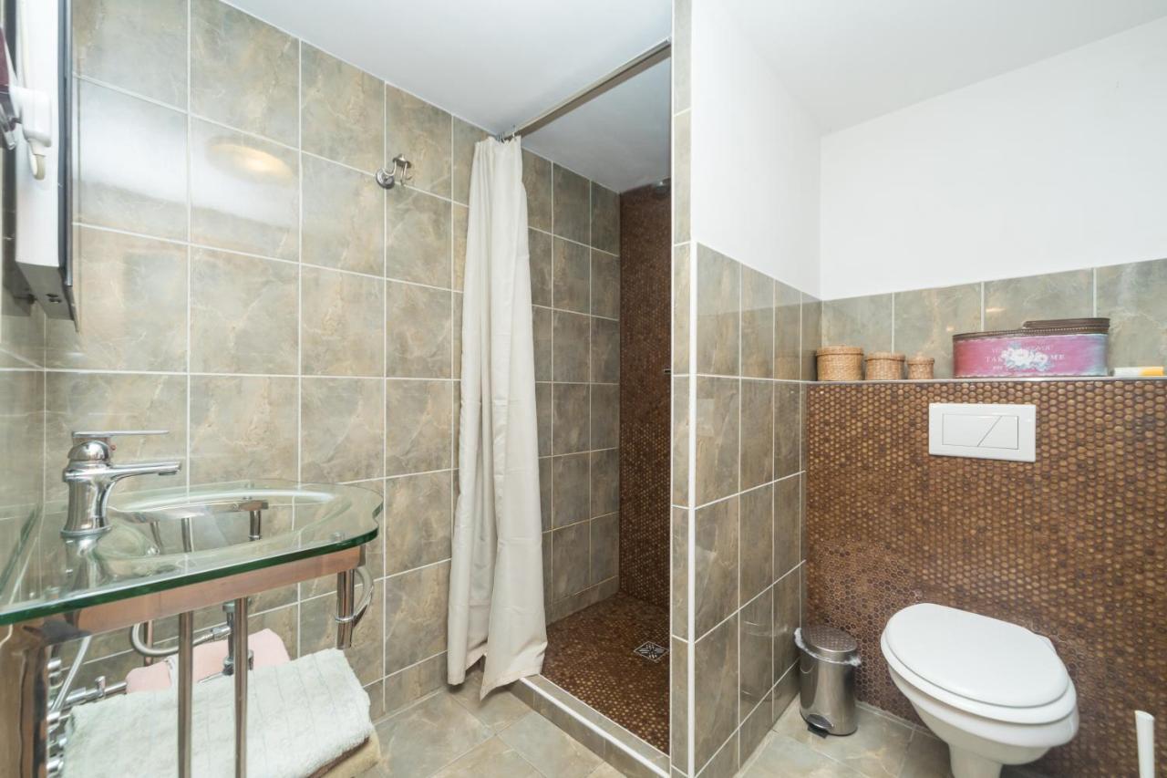 Budyne Apartment Budyne nad Ohri Kültér fotó